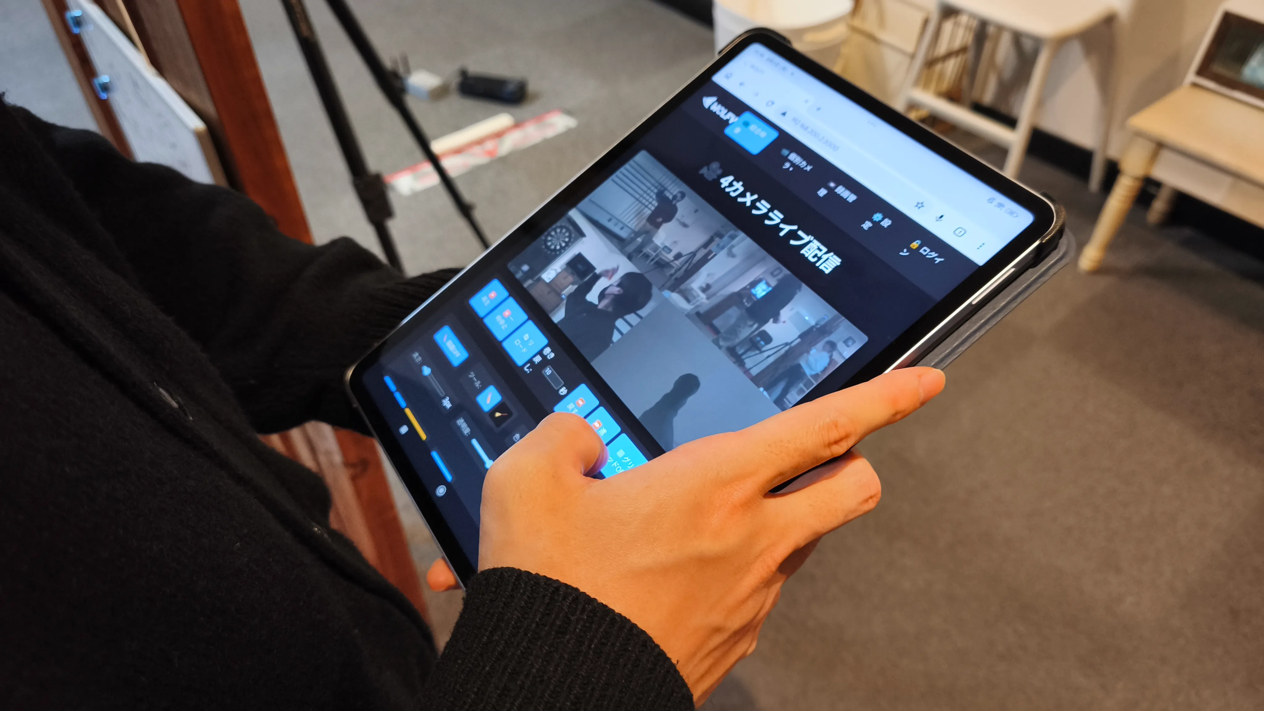 スポーツフォーム解析システムWOLFYによるダーツのフォーム解析映像。複数アングルで動作を確認